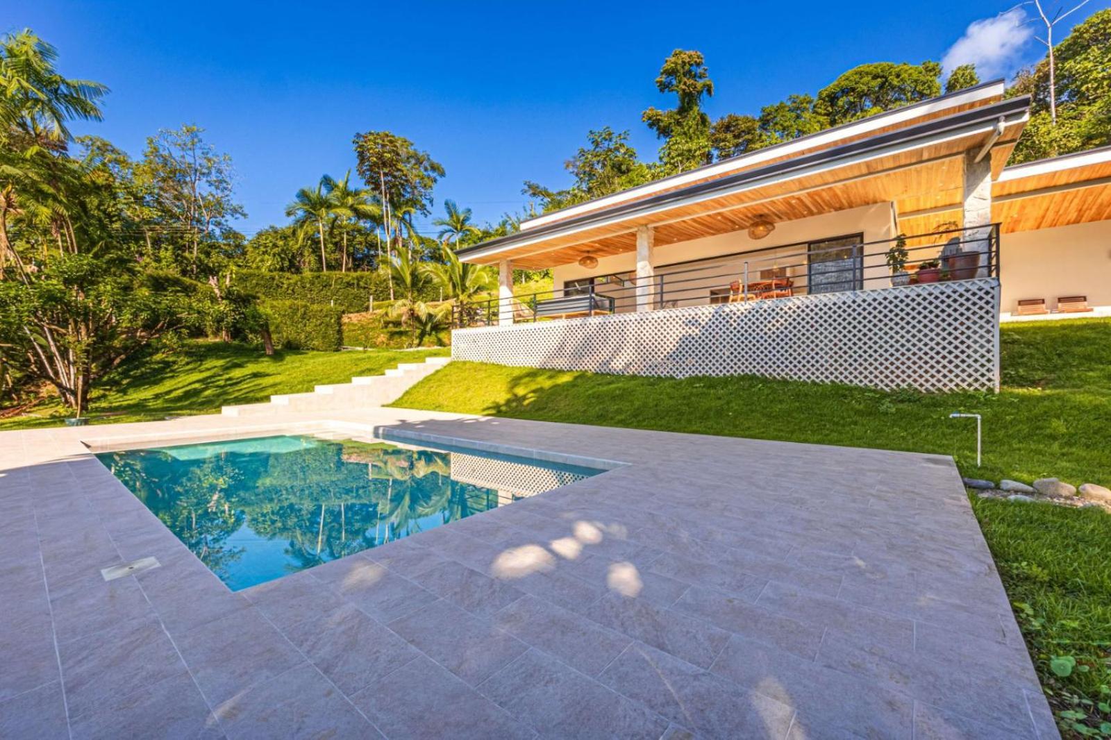 Casa River Stone Al Pie Del Rio Ojochal Exterior foto