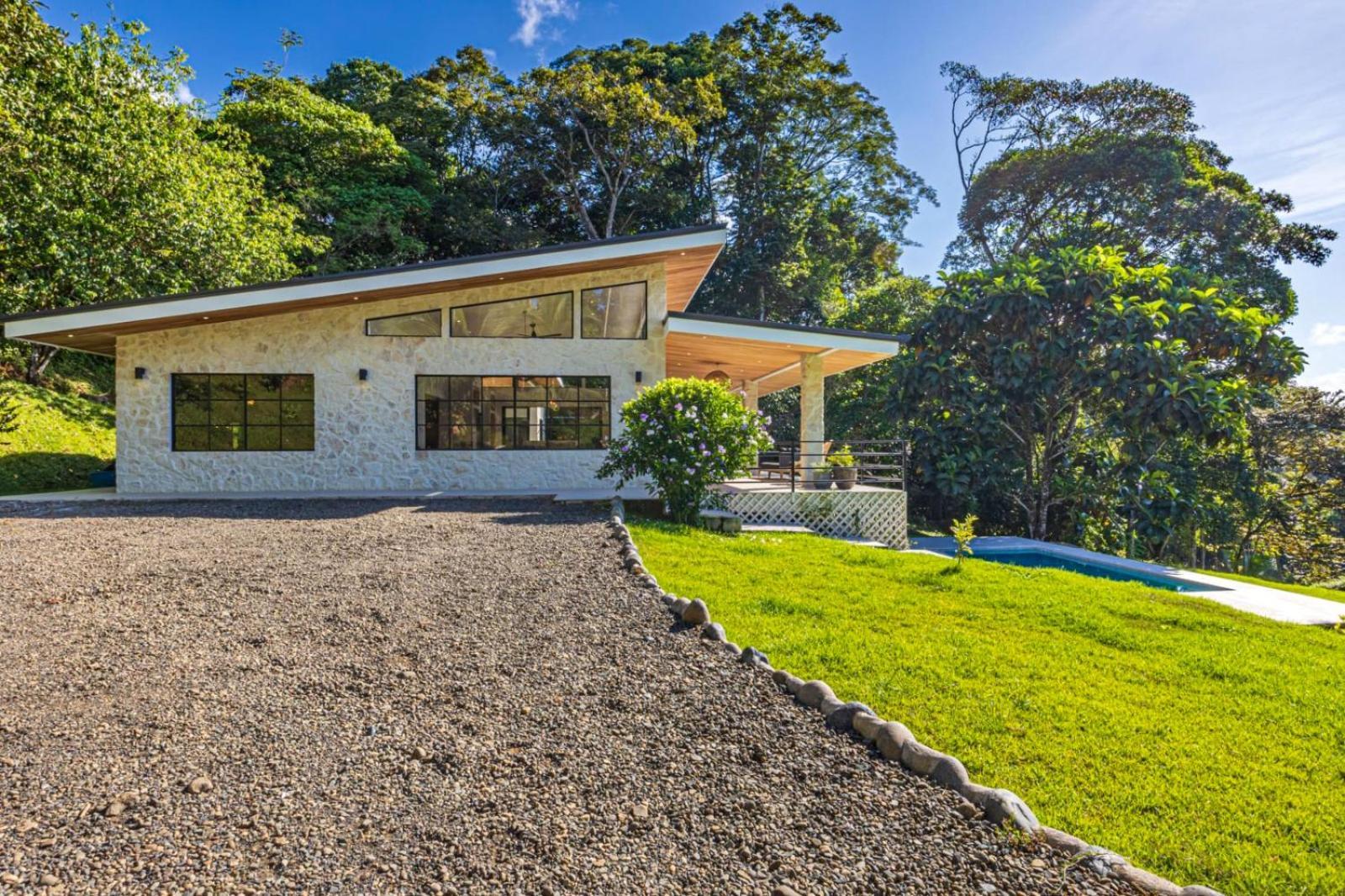 Casa River Stone Al Pie Del Rio Ojochal Exterior foto