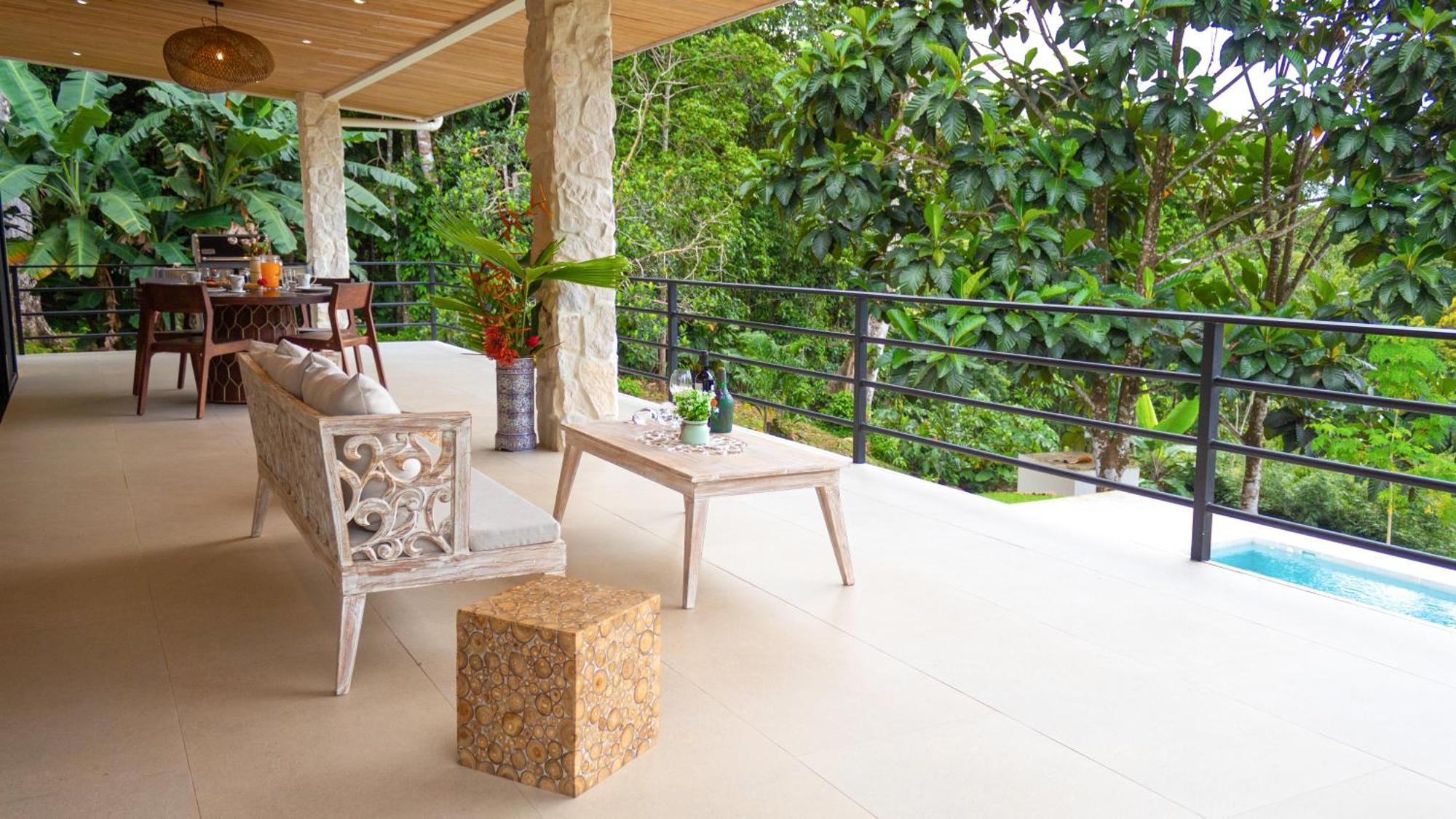 Casa River Stone Al Pie Del Rio Ojochal Exterior foto